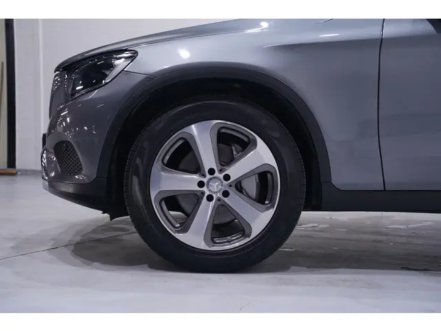 Mercedes-Benz GLC 220 d 4MATIC Edition 1 2015 Diesel 9