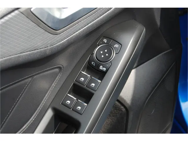 Ford Focus 1.5 EcoBoost ST-Line-X 150pk 5dr 2019 Benzine 18
