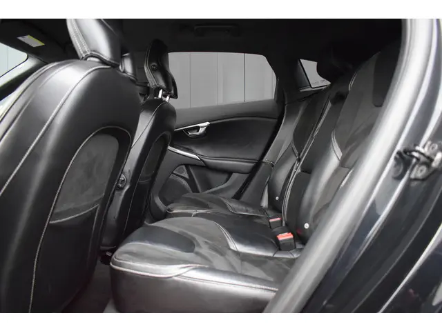 Volvo V40 2.5 T5 255pk Automaat R-Design 2013 Benzine 8