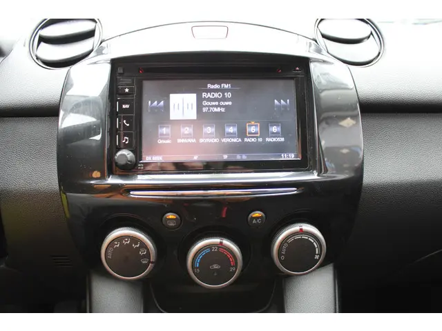 Mazda 2 1.3 Silver Edition 2014 Benzine 20