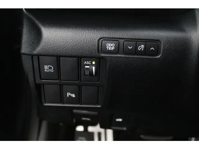 Lexus RC 300h F Sport Line 2016 Hybride Benzine 27