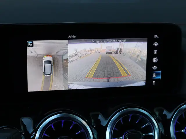 Mercedes-Benz EQA 250 AMG Line 67 kWh 2021 Elektrisch 26