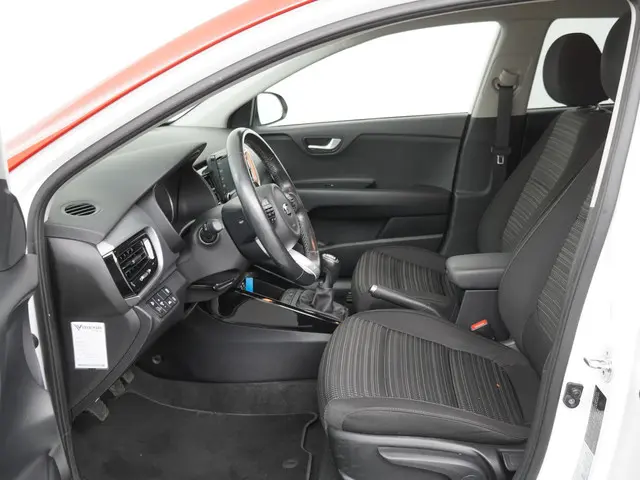 Kia Stonic 1.0 T-GDi DynamicLine 2019 Benzine 11