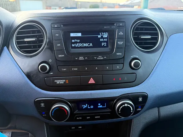 Hyundai i10 1.0i i-Motion Comfort 2015 Benzine 16