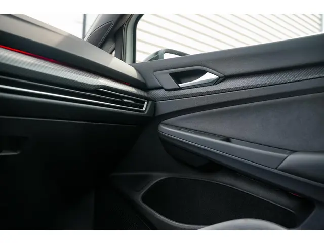 Volkswagen Golf 2.0 TSI R 4Motion 2022 Benzine 22