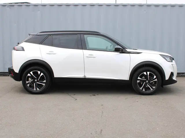 Peugeot 2008 1.2 PureTech GT-Line 2021 Benzine 7