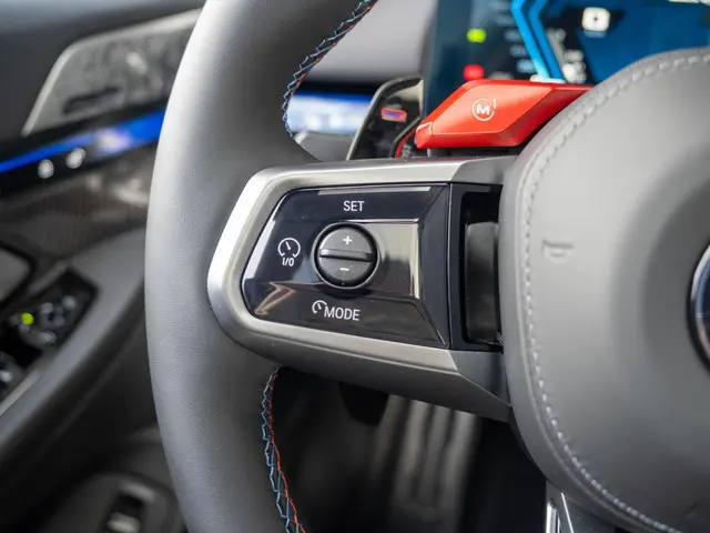 BMW M5 Touring 2026 Hybride Benzine 42