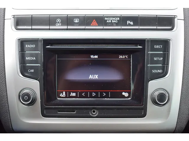 Volkswagen Polo 1.2 TSi 5Drs Highline 2015 Benzine 12