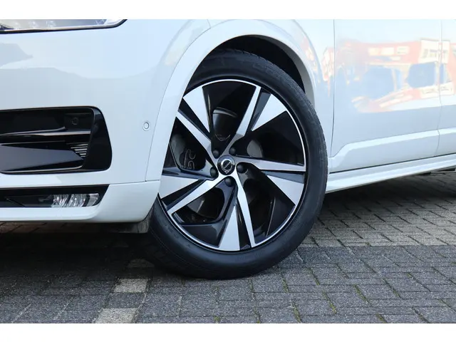 Volvo XC90 B6 AWD R-Design 2022 Benzine 10