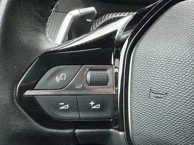 Peugeot 2008 1.2 PureTech Allure 2020 Benzine 23