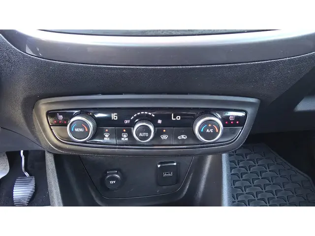 Opel Crossland X 1.2 Turbo Innovation 2017 Benzine 30