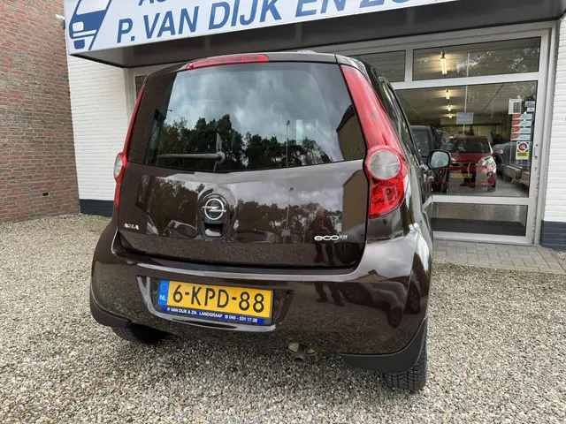 Opel Agila 1.0 Edition 2013 Benzine 6