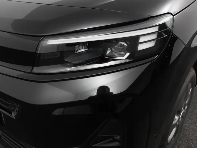 Opel Combo 1.5 BlueHDi 130PK L2 Automaat 2024 Diesel 32