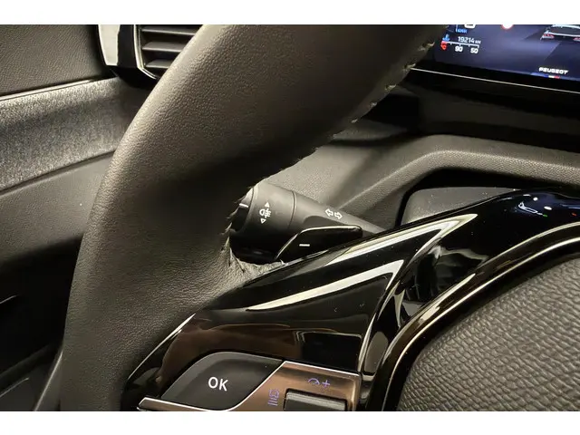 Peugeot 308 SW 1.2T 130pk Automaat Allure 2024 Benzine 22