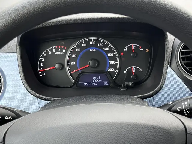 Hyundai i10 1.0i i-Motion Comfort 2015 Benzine 6