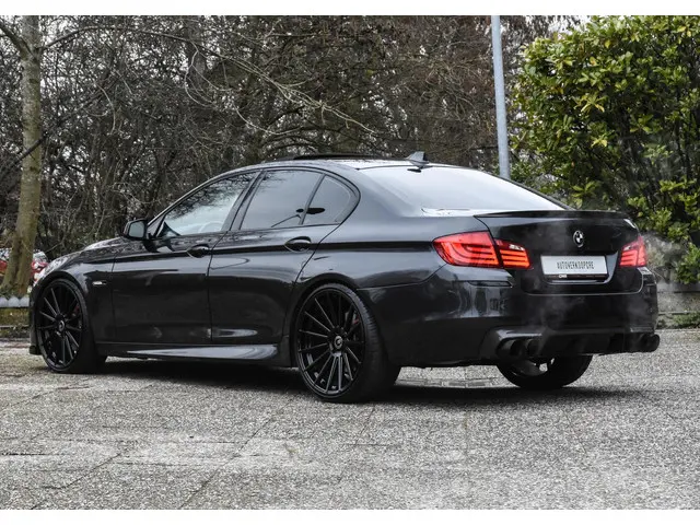 BMW 5 Serie 550i MOTOR PROBLEEM electronic 2013 Benzine 11