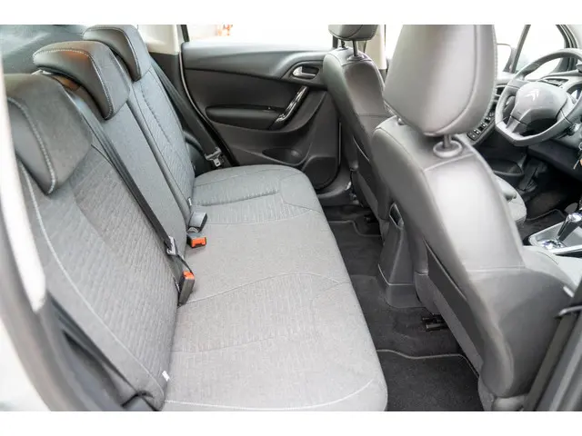 Citroën C3 1.2 PureTech Selection 2017 Benzine 21