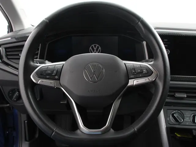 Volkswagen Polo 1.0 TSI Life 2022 Benzine 16