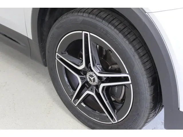 Mercedes-Benz GLB 200 Business Solution AMG 2020 Benzine 4