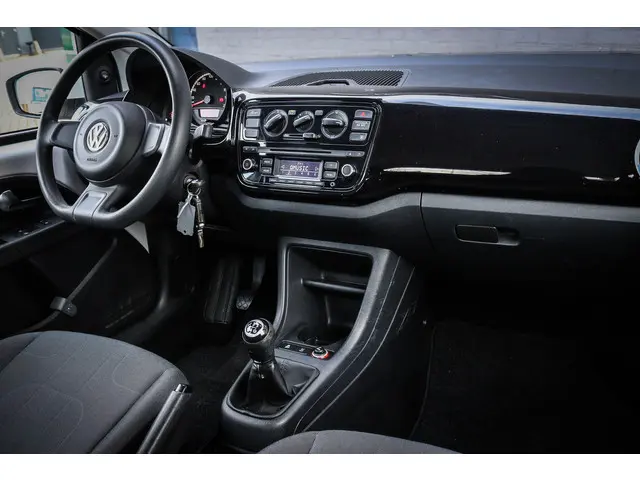Volkswagen up! 1.0 move up! BlueMotion 2015 Benzine 6