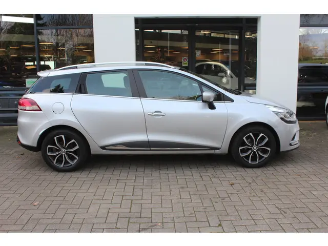 Renault Clio Estate 0.9 TCe Limited 2020 Benzine 10
