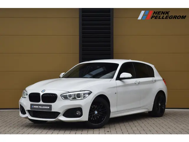 BMW 1 Serie 118i Executive 2018 Benzine
