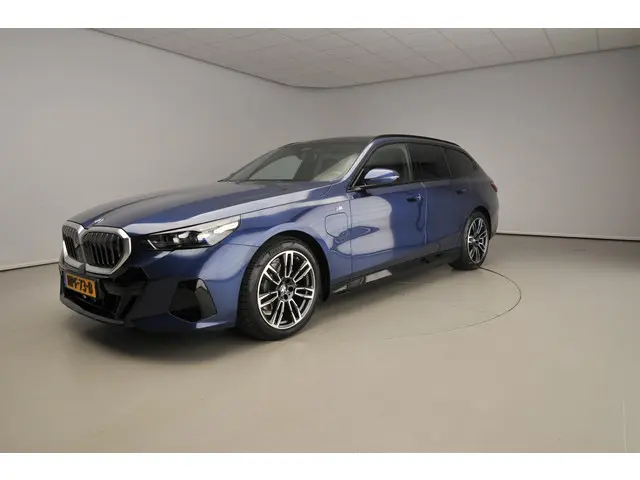BMW 5 Serie Touring 530e 2025 Hybride Benzine 48