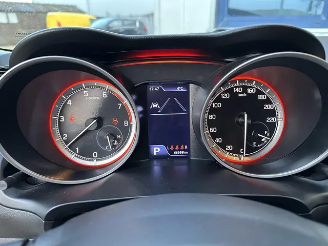 Suzuki Swift 1.2 SPORT Smart Hybrid 2020 Benzine 41