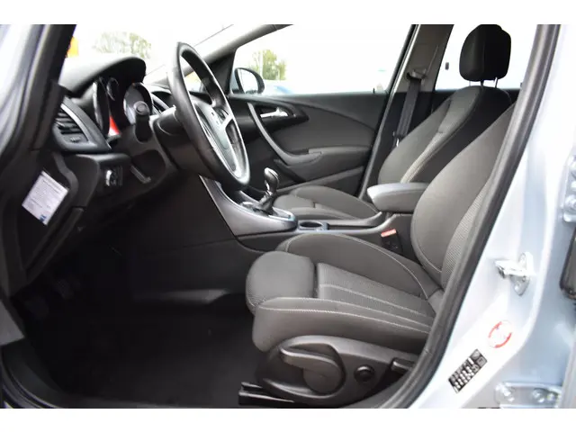 Opel Astra 1.4 Turbo Blitz 2015 Benzine 20