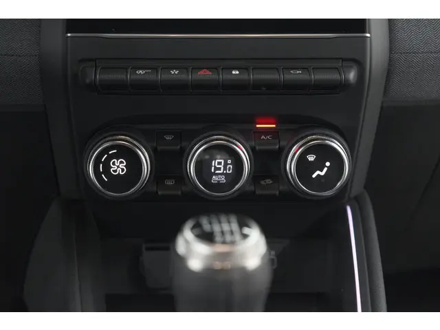 Renault Clio 1.0 TCe 90 GPF techno 2025 Benzine 45