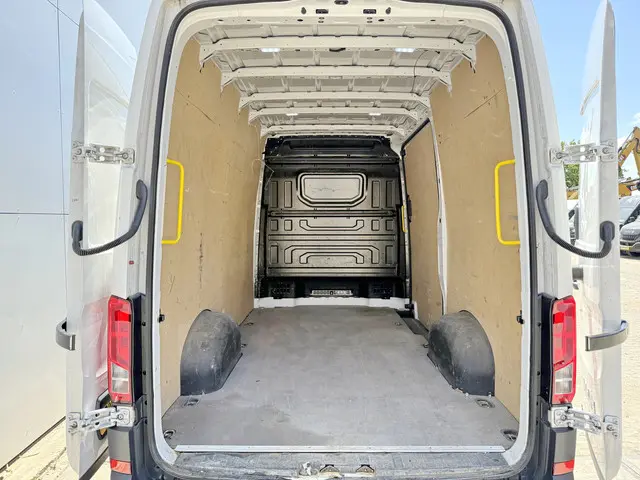 MAN TGE 3.140 2.0 TDI 2023 Diesel 12