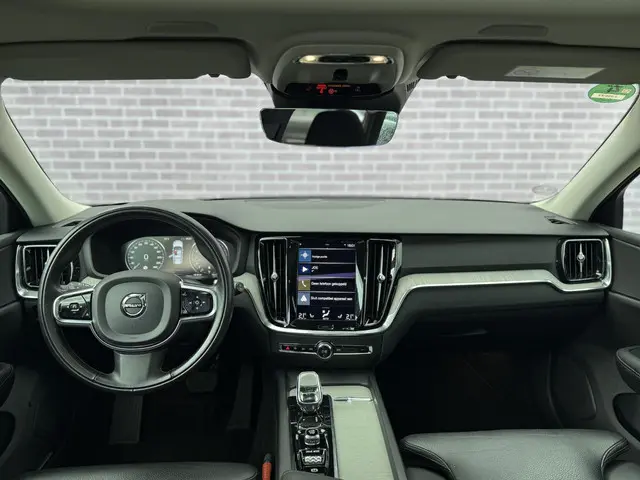 Volvo V60 2.0 B3 Inscription 2020 Benzine 4