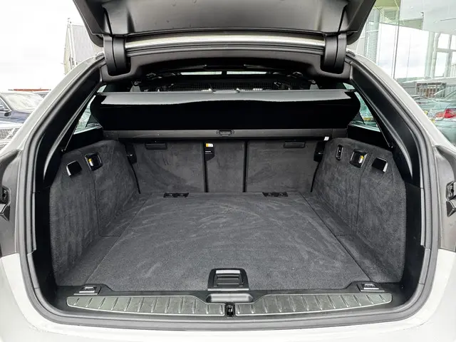 BMW 5 Serie Touring 520i High Executive 2015 Benzine 15