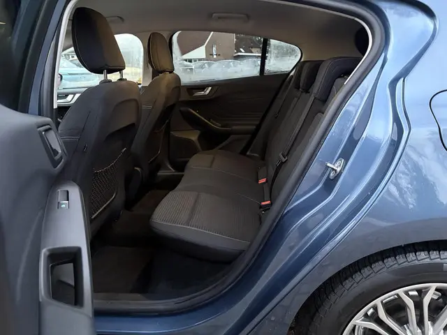 Ford Focus 1.0 EcoBoost Titanium Business 2018 Benzine 13