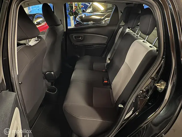 Toyota Yaris 1.5 VVT-i Dynamic AUTOMAAT! 2019 Benzine 33