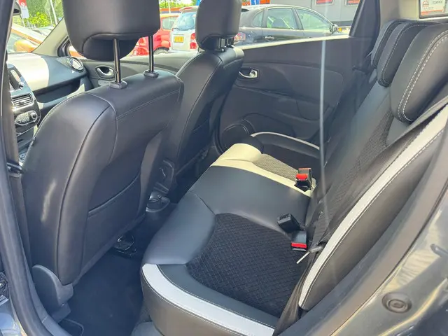 Renault Clio Estate TCe 90 Energy Bose 2019 Benzine 13