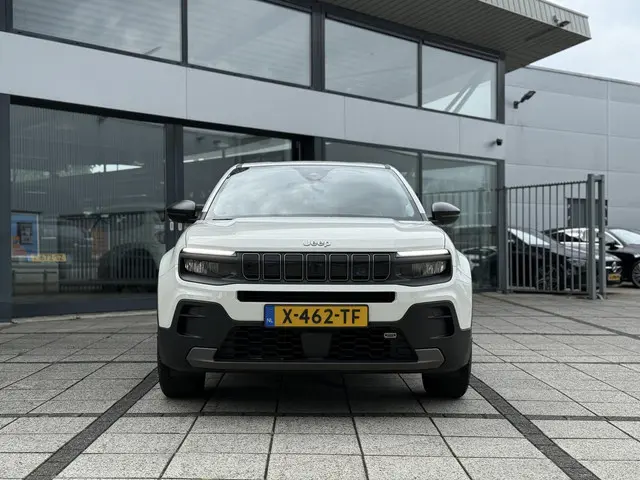 Jeep Avenger Longitude 54 kWh Aut. 2024 Elektrisch 8