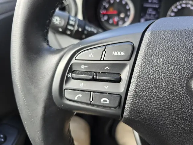 Hyundai i10 1.0 Premium 1e eig/NL-auto 2022 Benzine 13