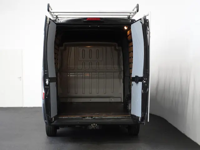 Opel Movano 140pk L2H2 Edition 2022 Diesel 3