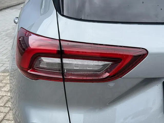 Ford Kuga 2.5 PHEV ST-Line X 2025 Hybride Benzine 14