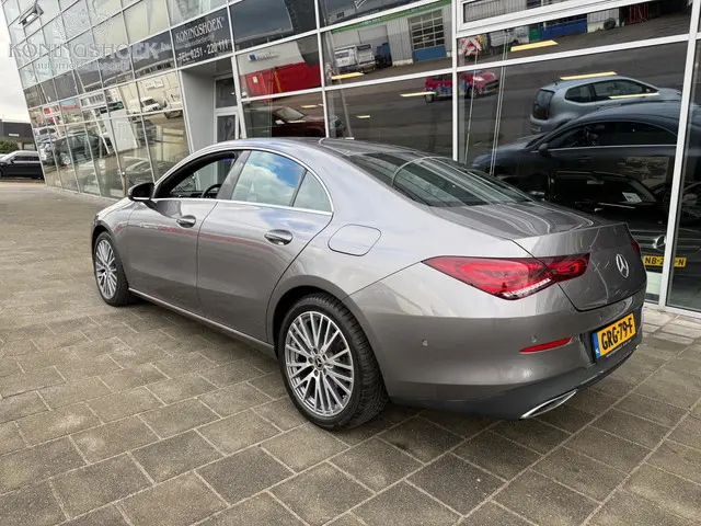 Mercedes-Benz CLA 180 AMG Line 2023 Benzine 9