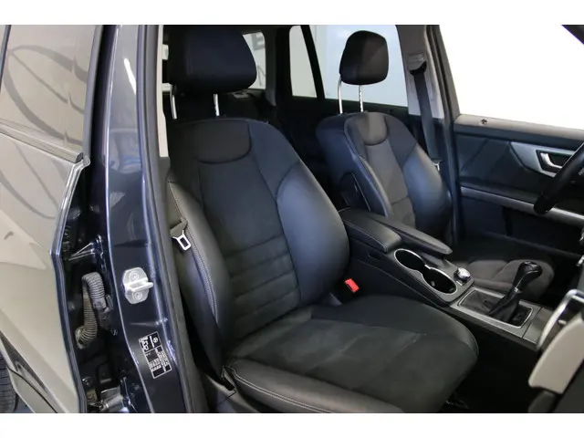 Mercedes-Benz GLK 200/ 57.000km!/ Xenon/ 2015 Benzine 6