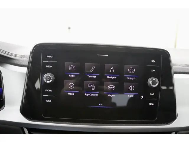 Volkswagen T-Roc 1.0 TSI Life zwart 2023 Benzine 21