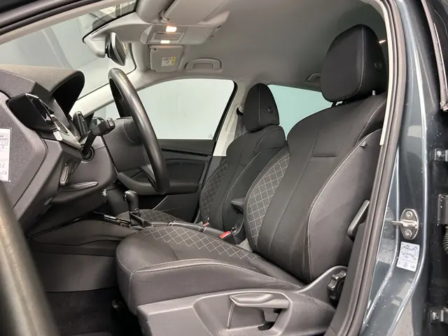 Škoda Kamiq 1.0 TSI Business Edition 2020 Benzine 37