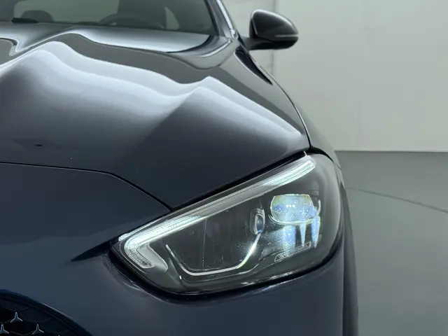 Mercedes-Benz C-Klasse 180 AMG Line 2024 Benzine 8