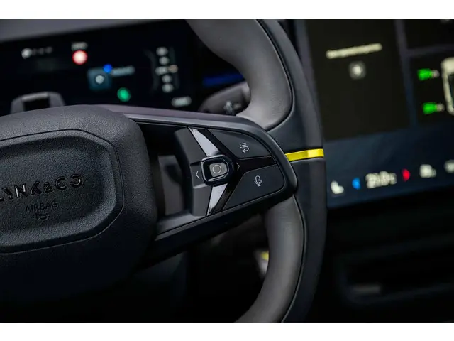 Lynk & Co 02 More 66 kWh 2026 Elektrisch 25