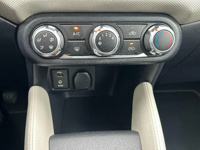 Nissan Micra 1.0L Acenta 2018 Benzine 13