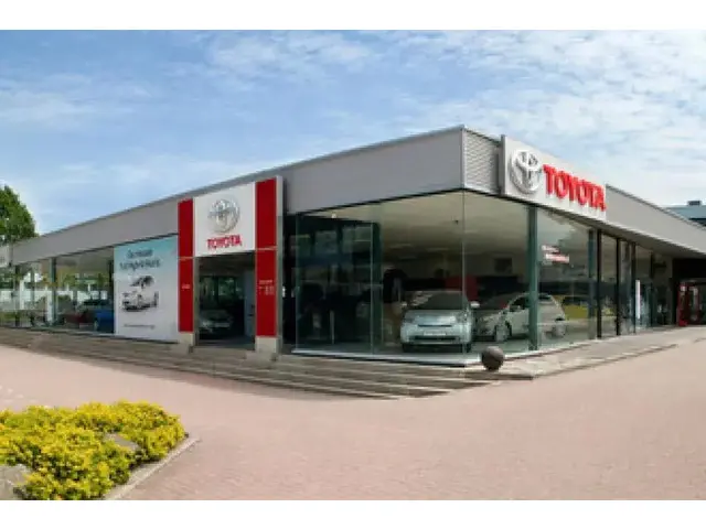 Toyota C-HR 1.8 Hybrid Style 2019 Hybride Benzine 35