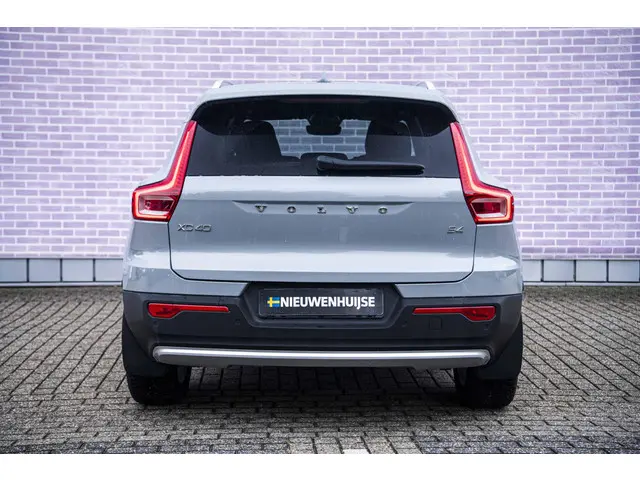 Volvo XC40 2.0 B4 Core 2024 Benzine 9