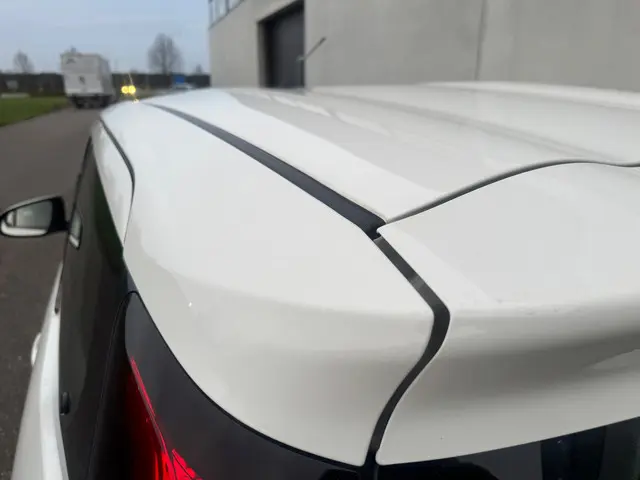 Toyota Aygo 1.0 VVT-i x-play Airco carplay 2019 Benzine 8